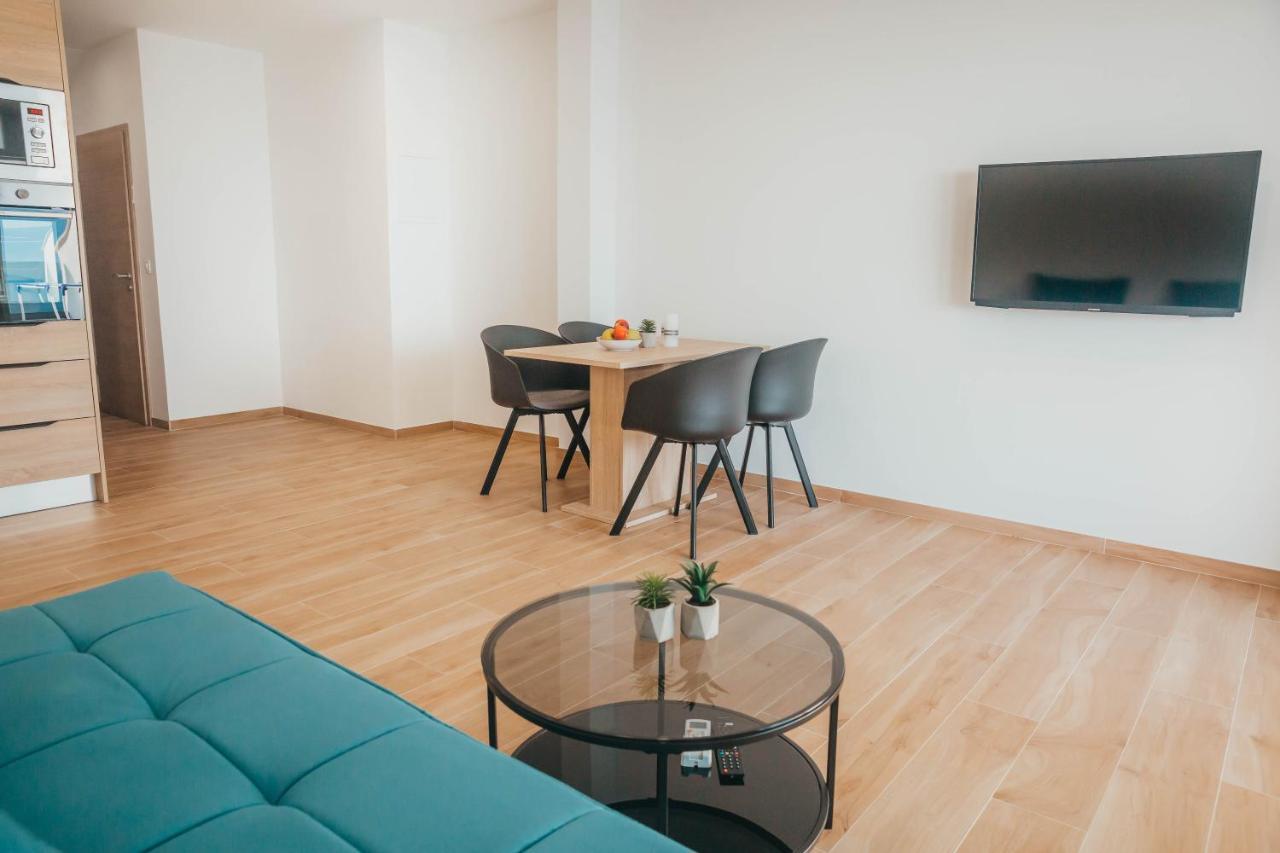 Apartments Nina Brist Eksteriør billede