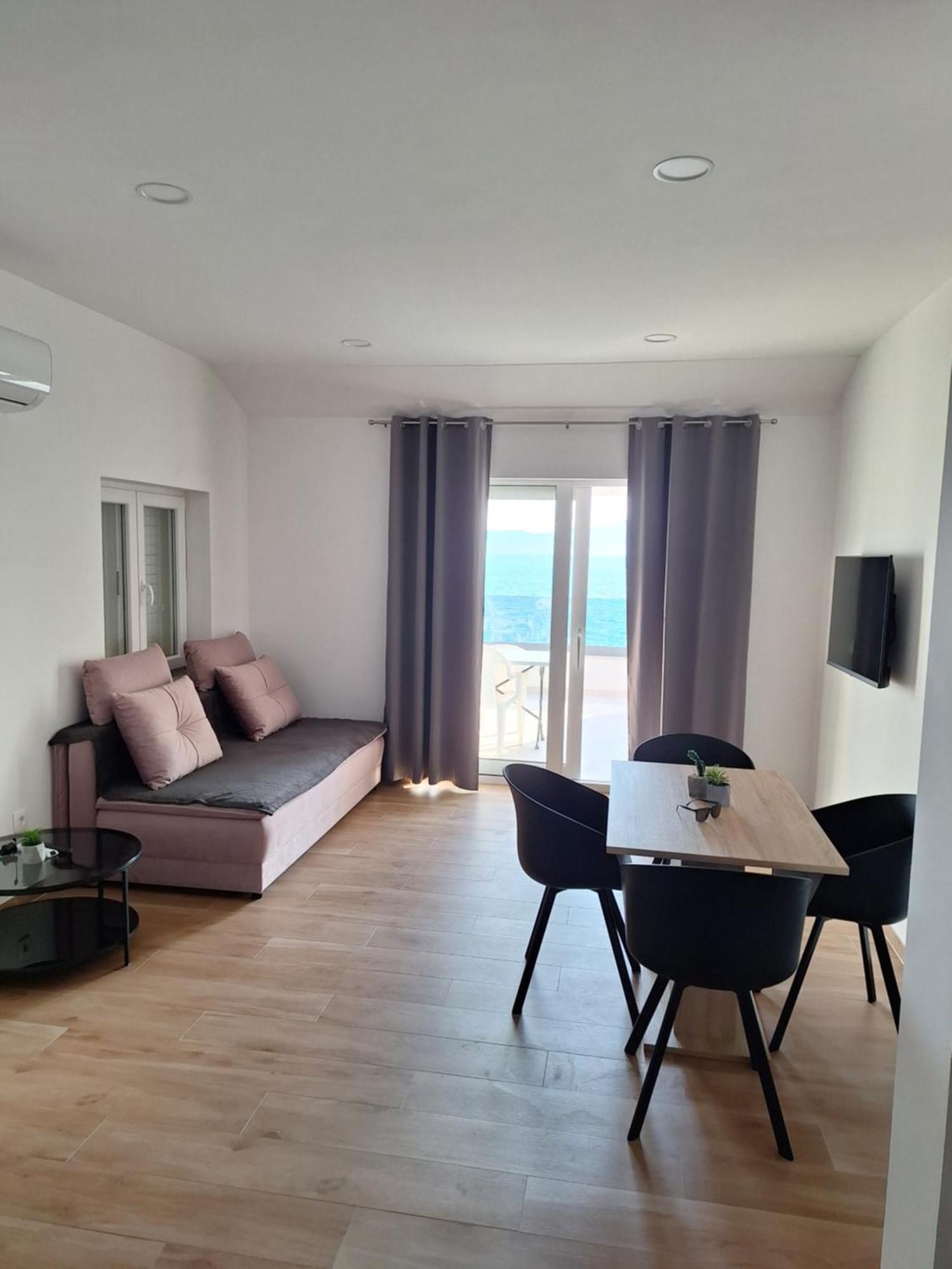 Apartments Nina Brist Eksteriør billede
